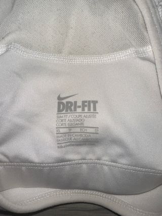 Camiseta deportiva Nike con top integrado T. XS