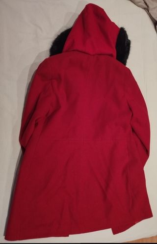 
Abrigo Rojo 