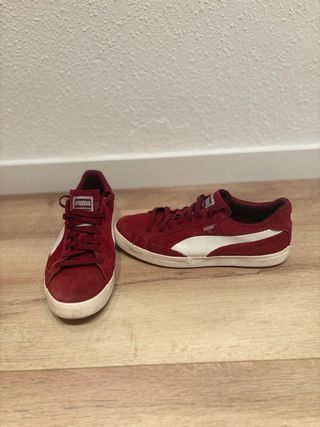 Zapatillas Puma rojas y blancas