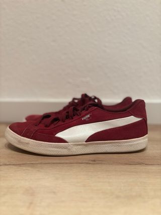 Zapatillas Puma rojas y blancas