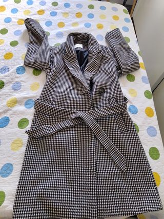 Abrigo de mujer estampado