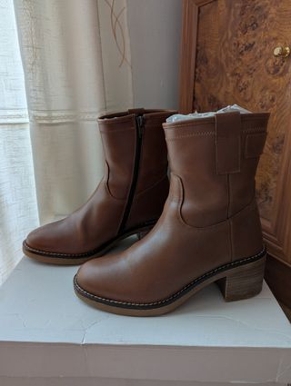 Botines de piel marrones nuevos