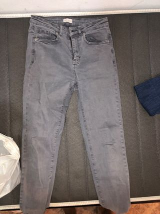 9 Pantalones  de vestir,más info al interno 