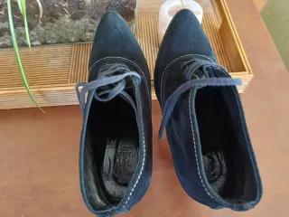 Botines de tacón negros