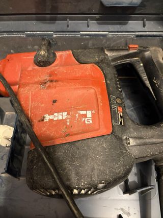 Rotomartillo Hilti con cinceles