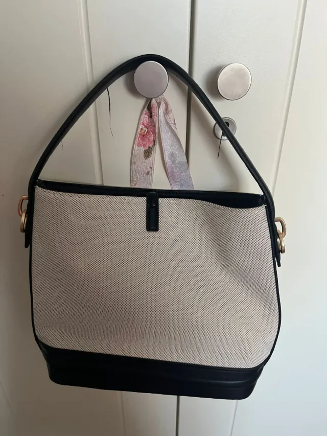 Bolso Primark Beige y Negro