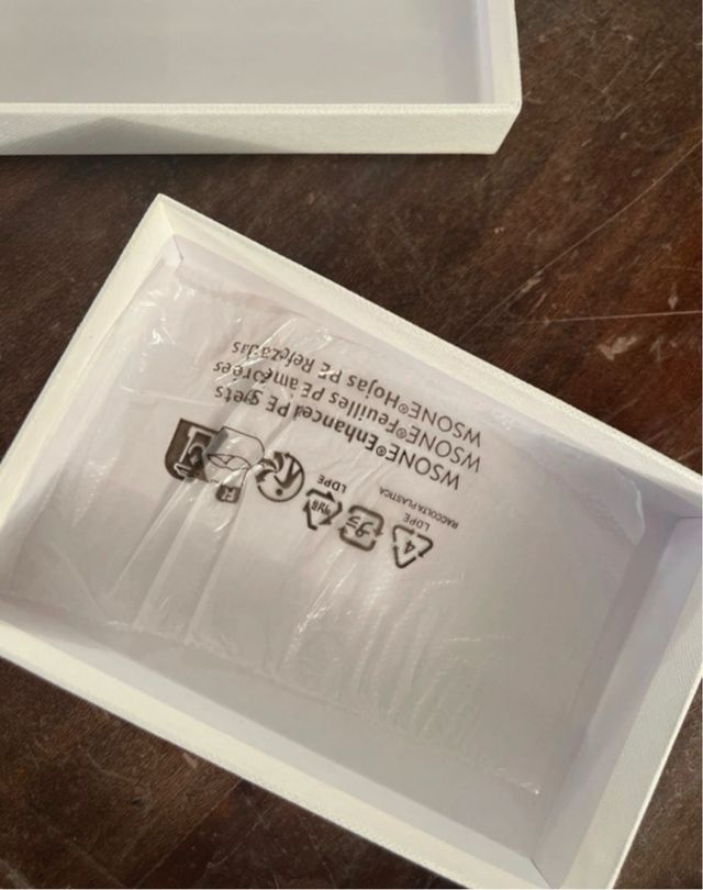 Portachiavi Guess nero e rosso