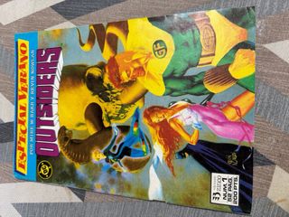 Comic Batman y los Outsiders