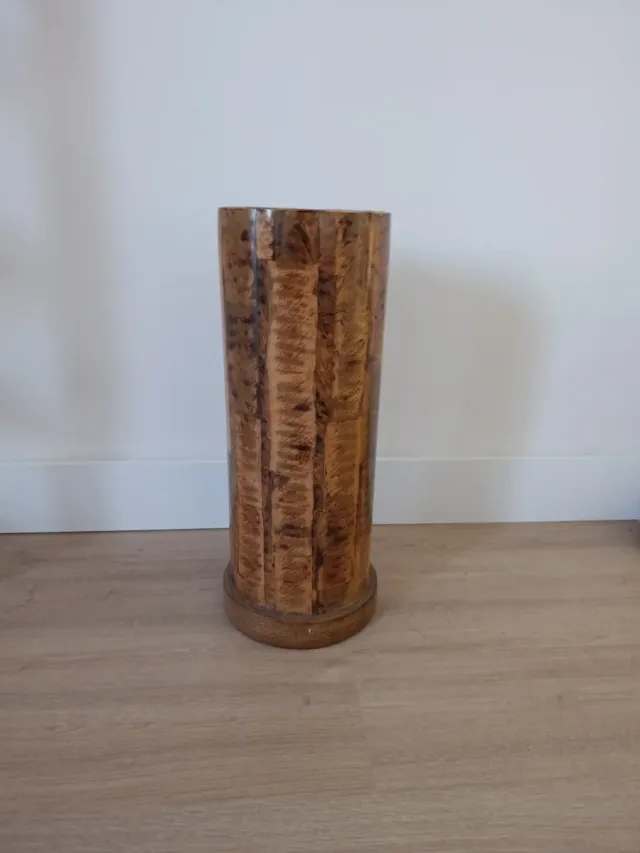 Cubo decorativo de madeira