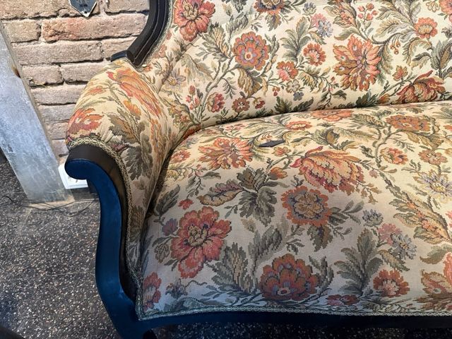 Sofá vintage floral tela + 2 sillas