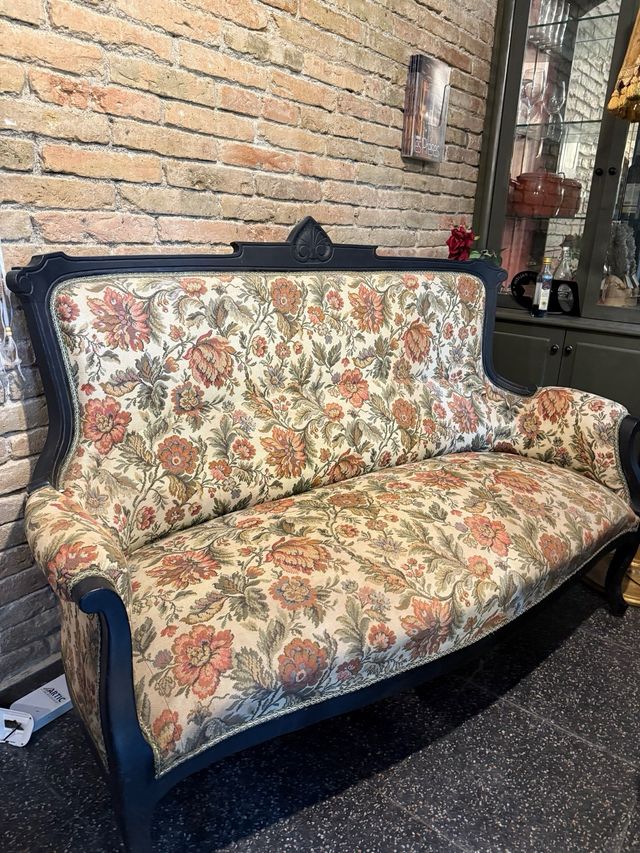 Sofá vintage floral tela + 2 sillas