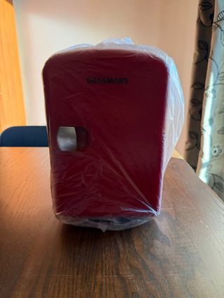 Mini nevera Datamars Hot & Cold nueva sin estrenar