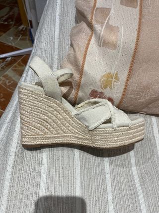 Cuñas beige de esparto