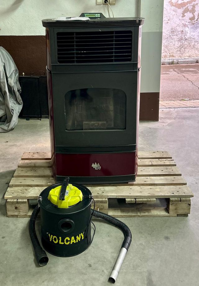 Estufa Pellet Ecoforest Turbo Aire Roja