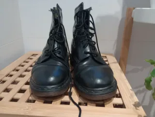 Botas Dr. Martens Negras Talla 43 (8.5 Talla UK)