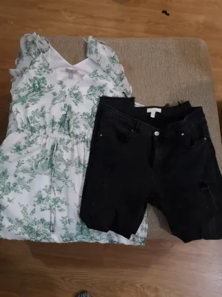 Vestido blanco y verde con pantalón negro