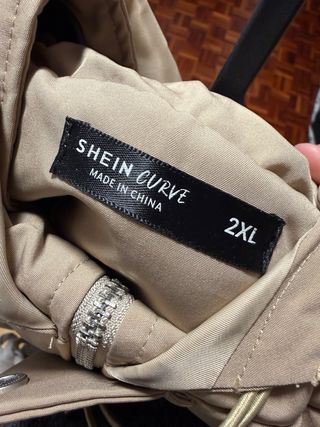 Gabardina Beige con Capucha