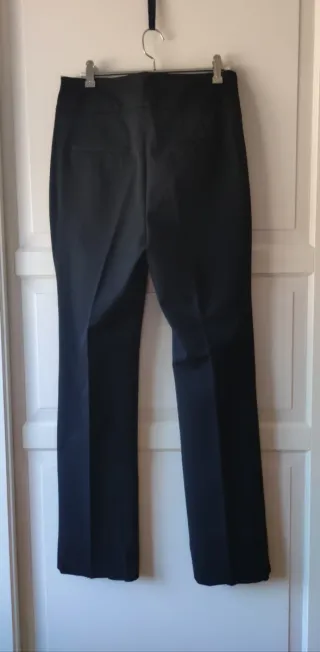 Pantalones azul marino de Zara