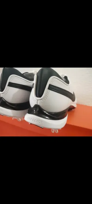 Zapatillas de golf Nike 40,5 Víctory Tour 2 nuevas
