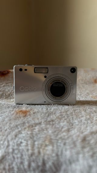 Confezione da 2 fotocamere «vintage» (Sony + Optio)