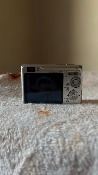 Confezione da 2 fotocamere «vintage» (Sony + Optio)