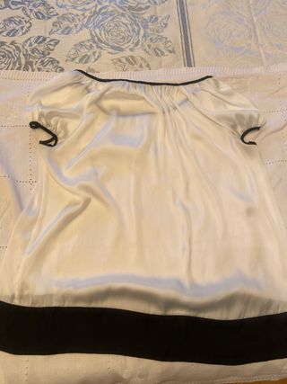 Blusa raso blanca y negra Talla L