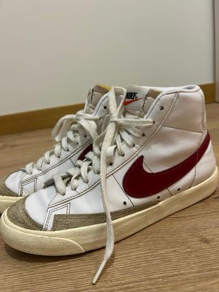 Nike Blazer Mujer Talla 38.5 Roja y Blanca