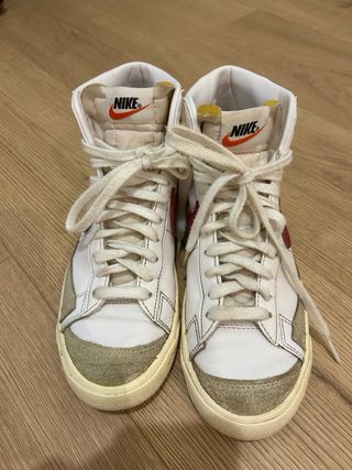 Nike Blazer Mujer Talla 38.5 Roja y Blanca