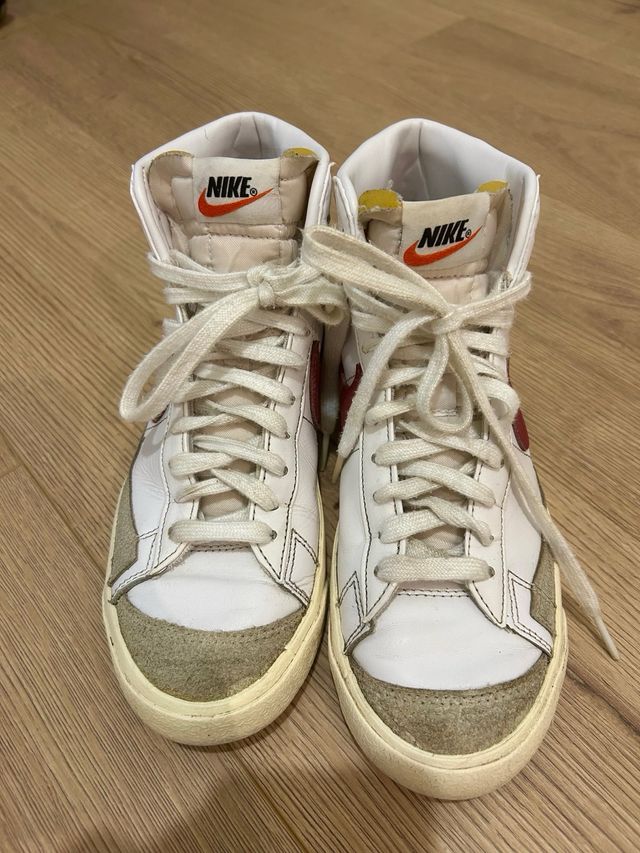 Nike Blazer Mujer Talla 38.5 Roja y Blanca