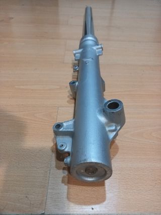 Barra Izquierda Horquilla Dominator