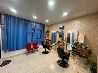 peluquería en muy buena zona Palafrugell