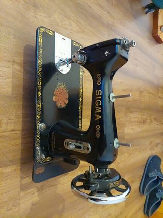 Máquina de coser Sigma antigua