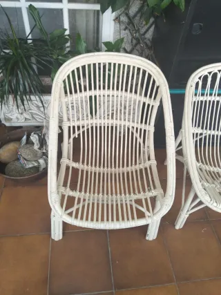 3 sillas de mimbre