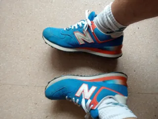 Zapatillas New Balance Clásicas Azul/Naranja