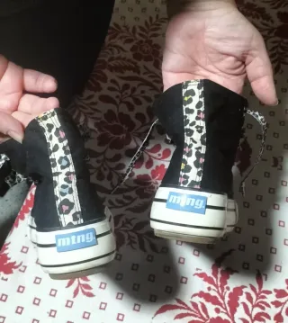 Zapatillas MTNG Negras y blancas