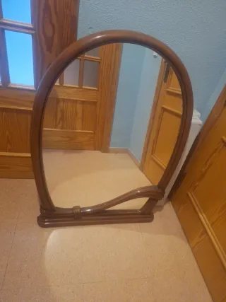 Espejo tocador de madera