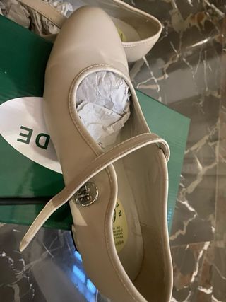 Zapatos de Flamenca Beige