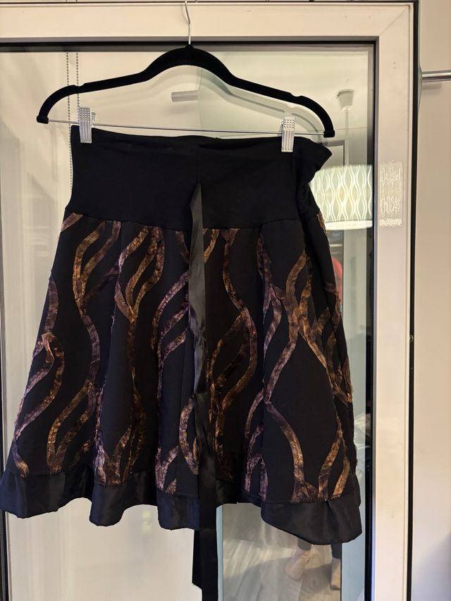 Falda midi marrón con detalles dorados Talla L