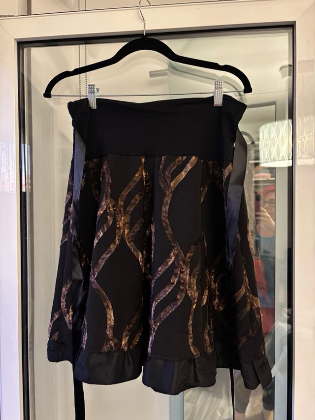 Falda midi marrón con detalles dorados Talla L