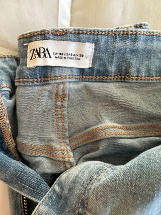 Pantalón vaquero Zara azul