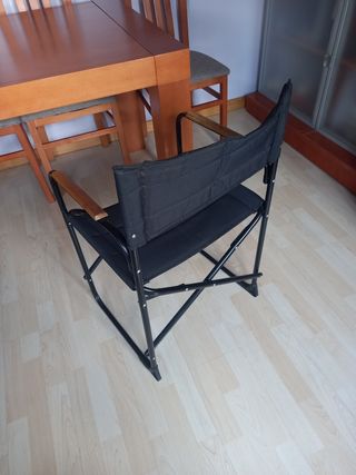 Silla Plegable Negra con Madera