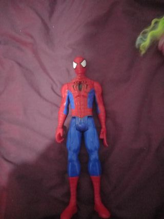 Figuras de superhéroes (Batman, Spiderman, Pantera