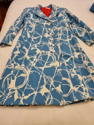 Abrigo de fiesta o ceremonia estampado azul