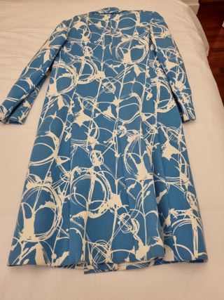 Abrigo de fiesta o ceremonia estampado azul