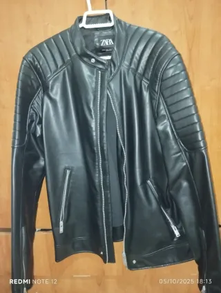 Chaqueta Zara Negra