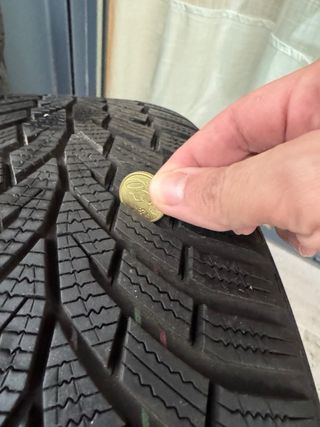 2 neumáticos Continental 225/50 R17 invierno