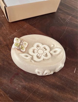 Portasapone Thun con farfalla e fiore