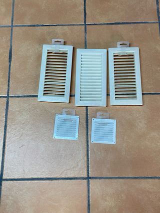 3 Rejillas Ventilación Plástico + 2 Metálicas