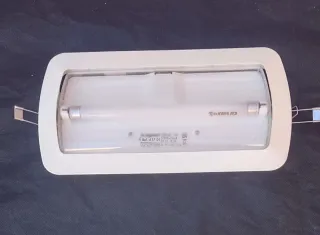 Luz de emergencia fluorescente