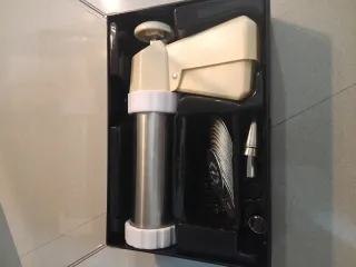 Spara biscotti in metallo e plastica